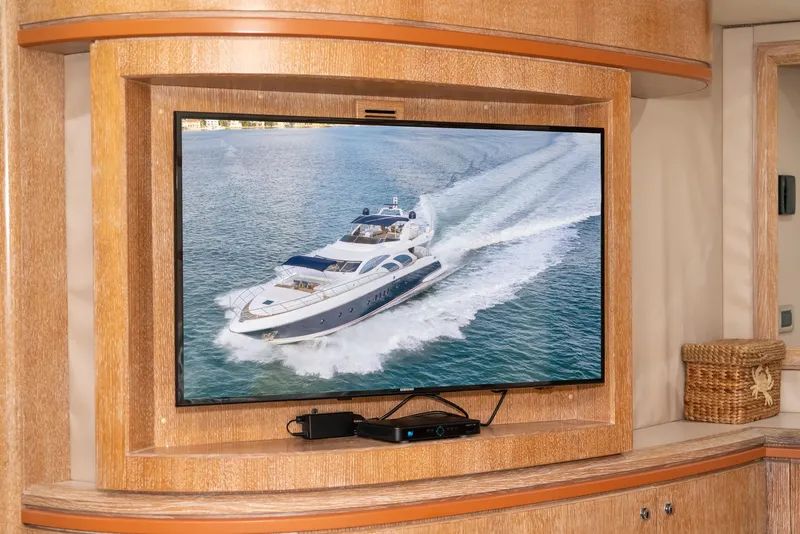 Slide: The Image of Azimut 98 Leonardo 2006 - 100