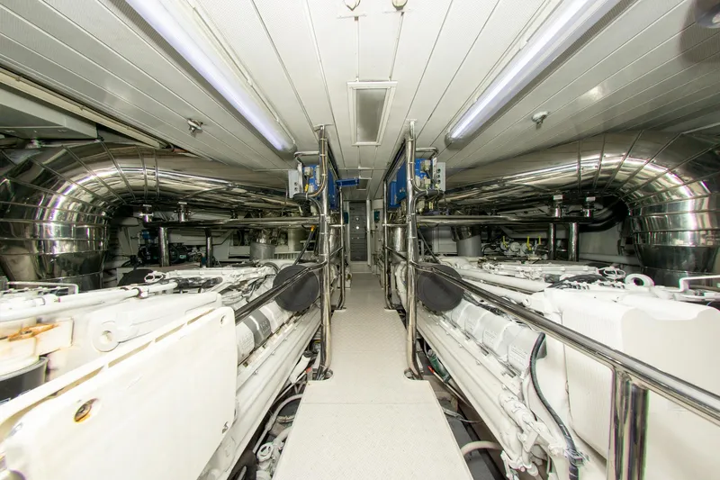 Slide: The Image of Azimut 98 Leonardo 2006 - 113