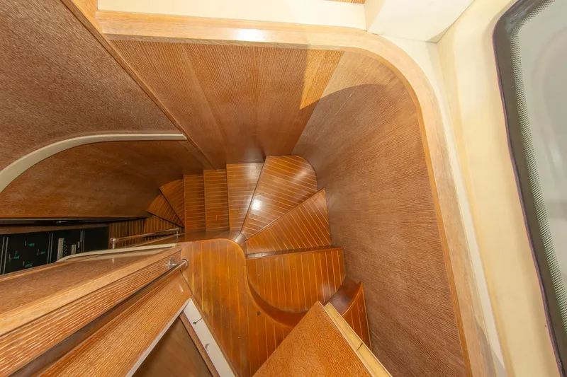 Slide: The Image of Azimut 98 Leonardo 2006 - 87