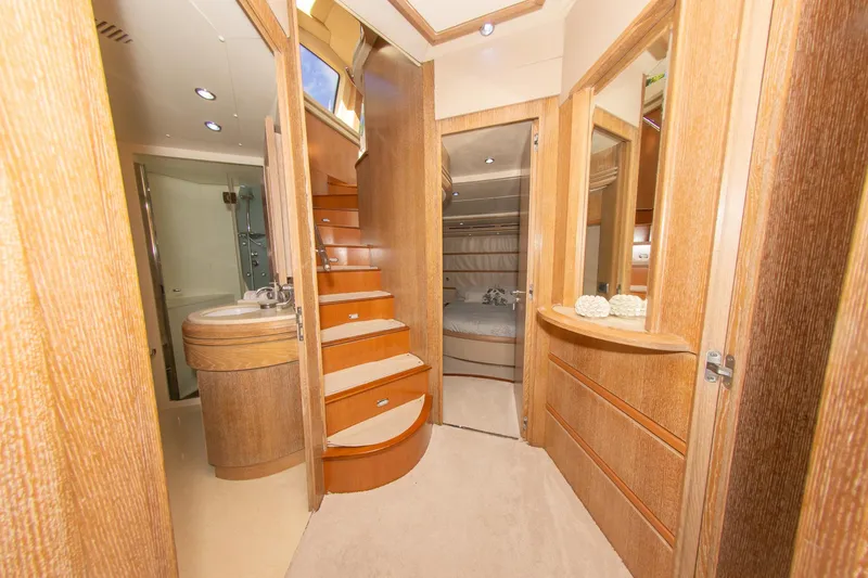 Slide: The Image of Azimut 98 Leonardo 2006 - 88