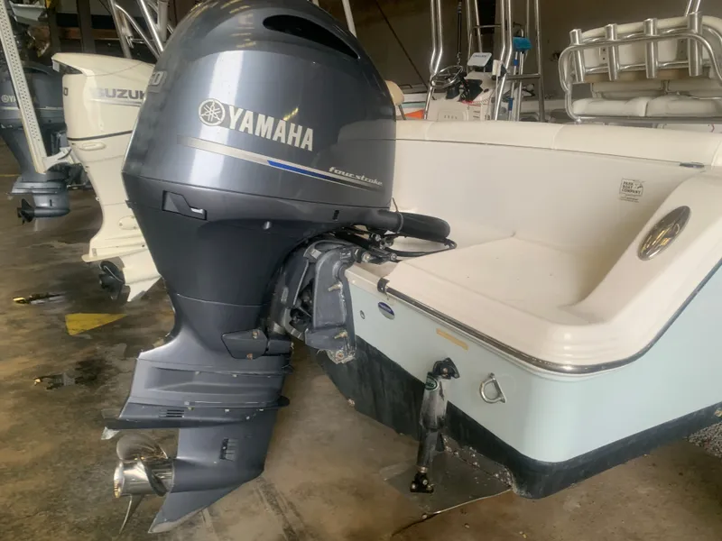 Slide: The Image of Sportsman Heritage 211 Center Console 2016 - 15