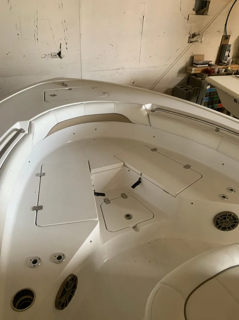 Slide: The Image of Sportsman Heritage 211 Center Console 2016 - 20