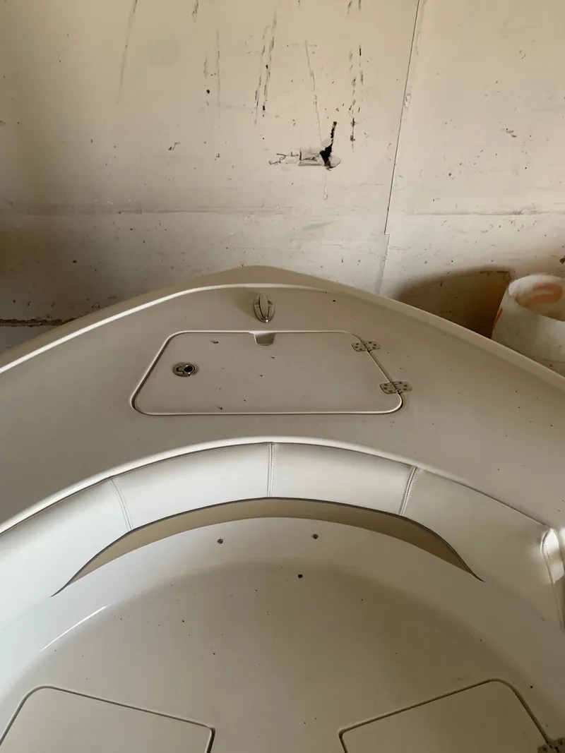 Slide: The Image of Sportsman Heritage 211 Center Console 2016 - 21