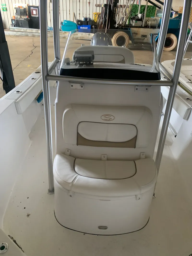 Slide: The Image of Sportsman Heritage 211 Center Console 2016 - 22