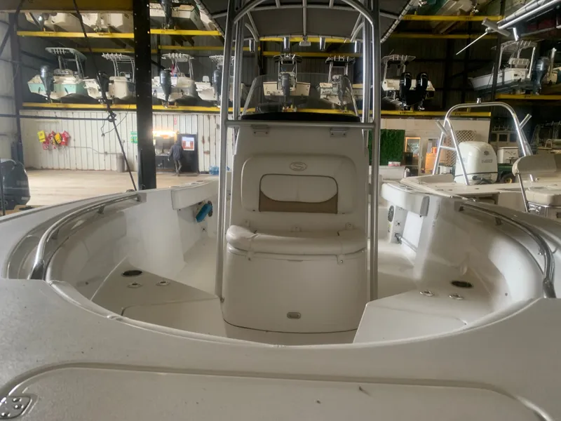 Slide: The Image of Sportsman Heritage 211 Center Console 2016 - 3