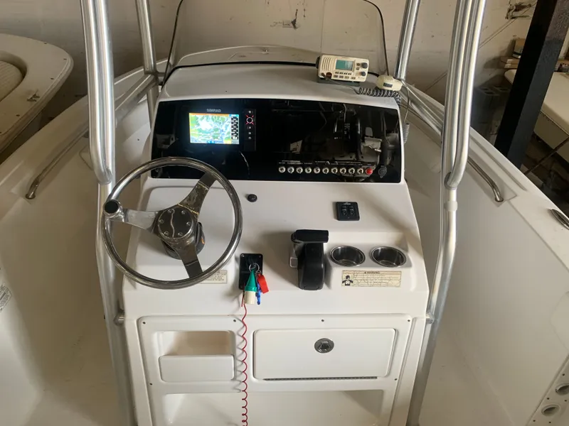 Slide: The Image of Sportsman Heritage 211 Center Console 2016 - 42