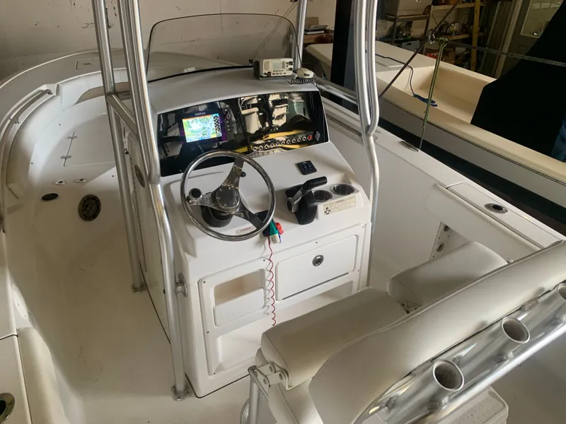 Slide: The Image of Sportsman Heritage 211 Center Console 2016 - 43