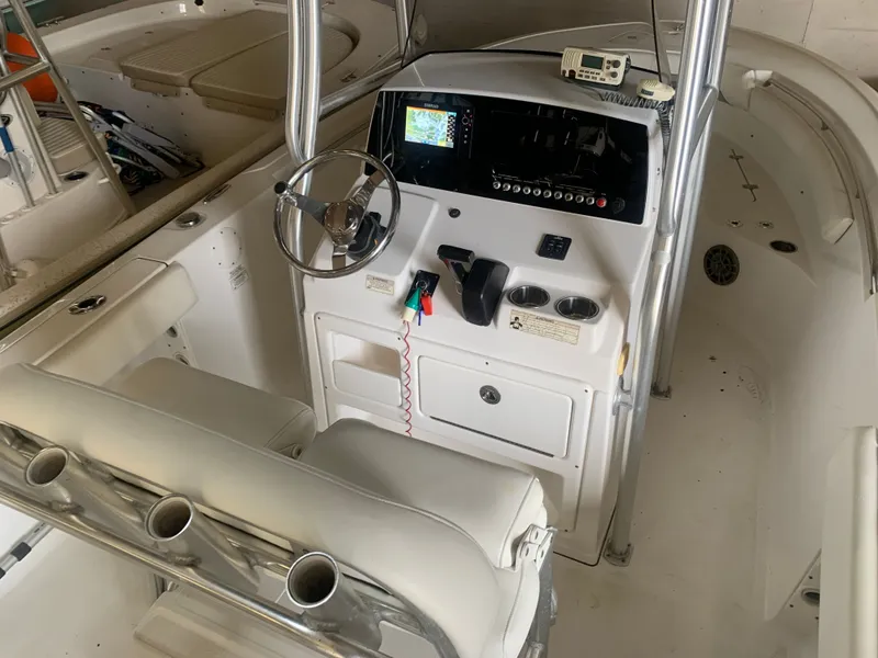 Slide: The Image of Sportsman Heritage 211 Center Console 2016 - 44