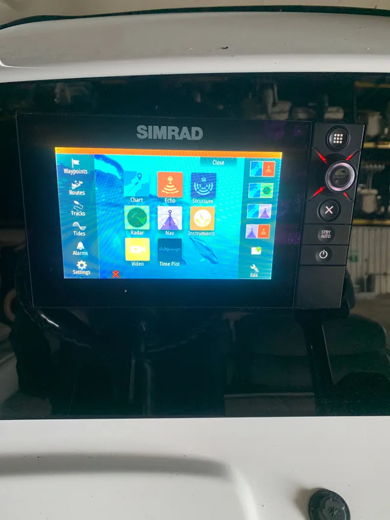 Slide: The Image of Sportsman Heritage 211 Center Console 2016 - 45