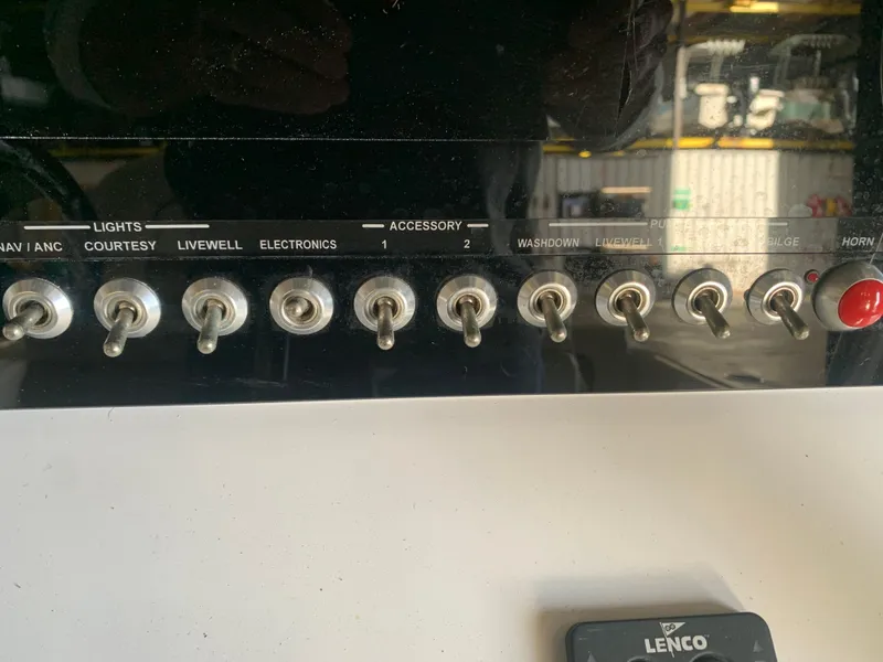 Slide: The Image of Sportsman Heritage 211 Center Console 2016 - 49