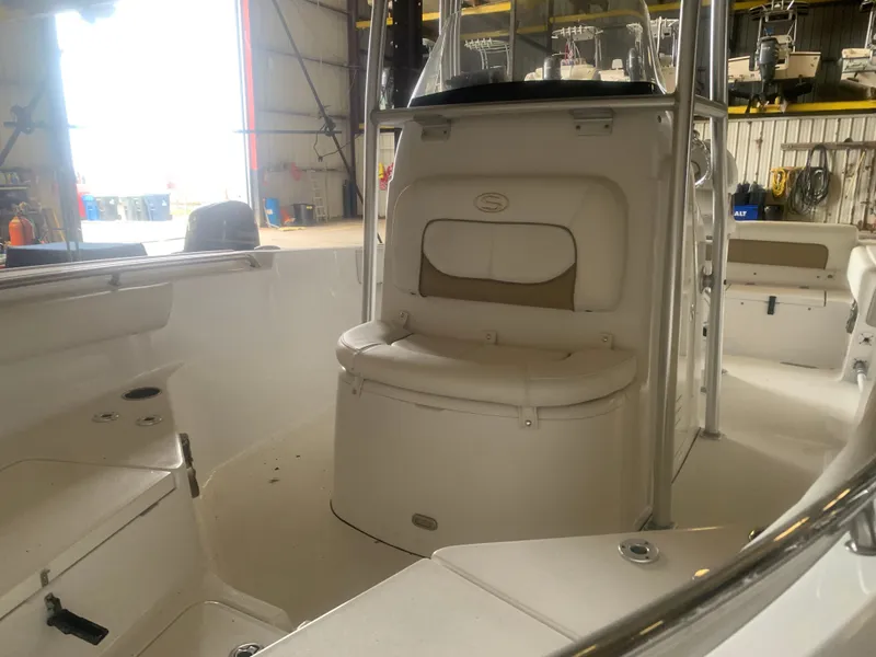 Slide: The Image of Sportsman Heritage 211 Center Console 2016 - 5