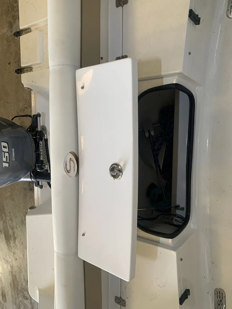 Slide: The Image of Sportsman Heritage 211 Center Console 2016 - 54