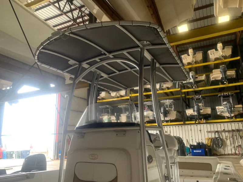 Slide: The Image of Sportsman Heritage 211 Center Console 2016 - 7