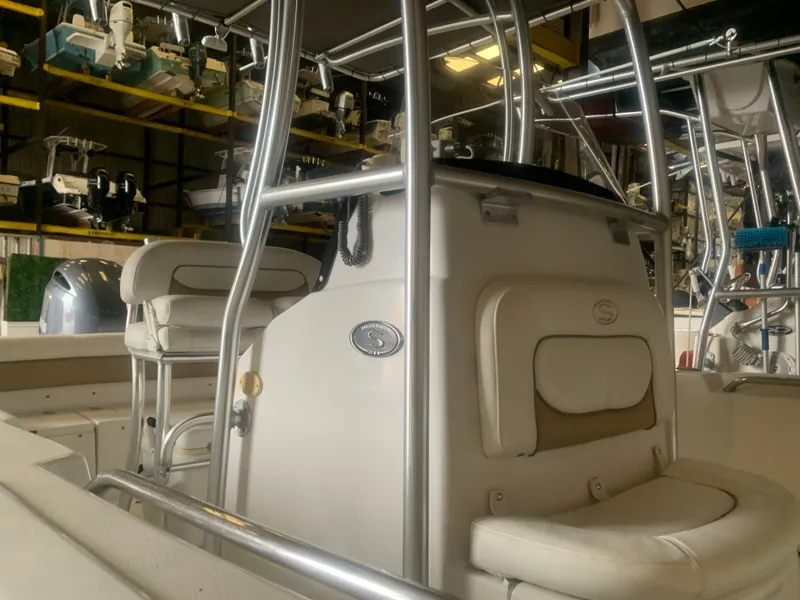 Slide: The Image of Sportsman Heritage 211 Center Console 2016 - 8