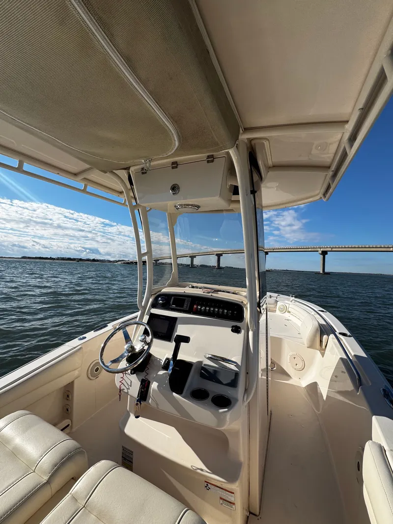 Slide: The Image of Grady-White Fisherman 216 2018 - 7