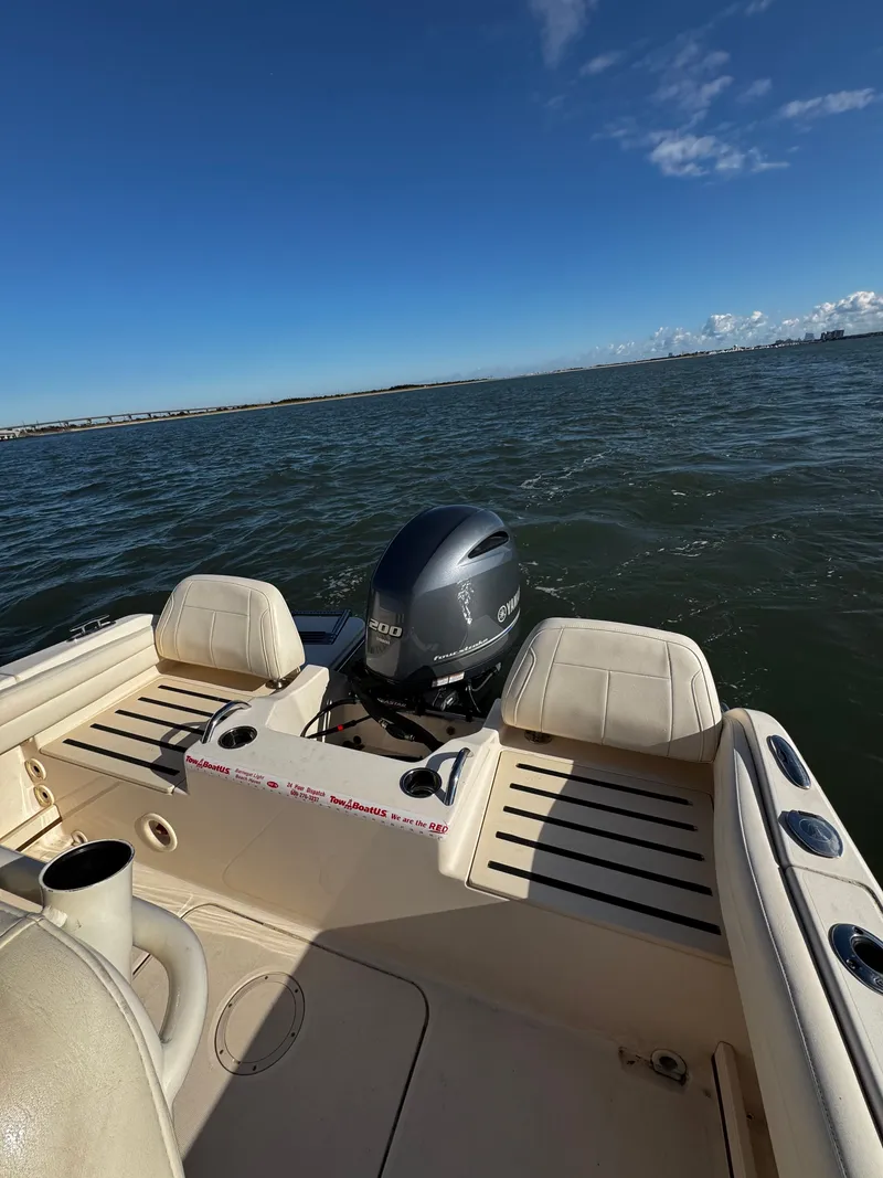 Slide: The Image of Grady-White Fisherman 216 2018 - 8