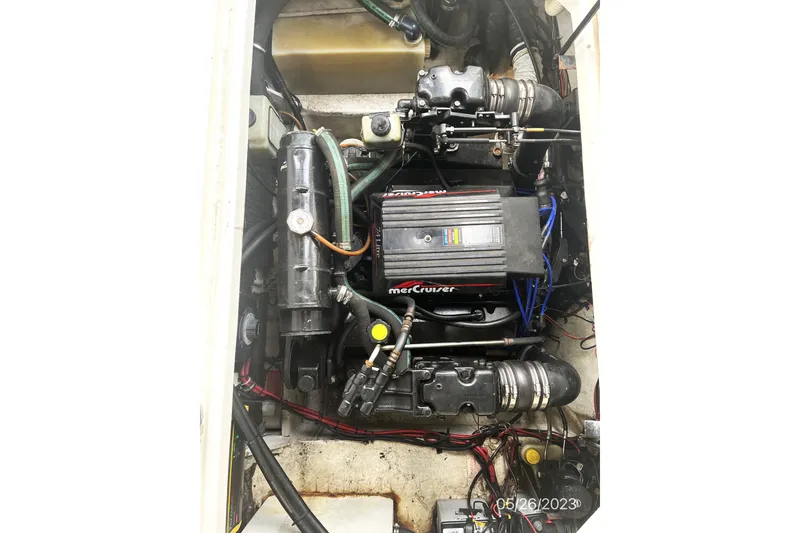 Slide: The Image of Engine compartment of a 1997 Bayliner 2855 Ciera with MerCruiser components. - 17