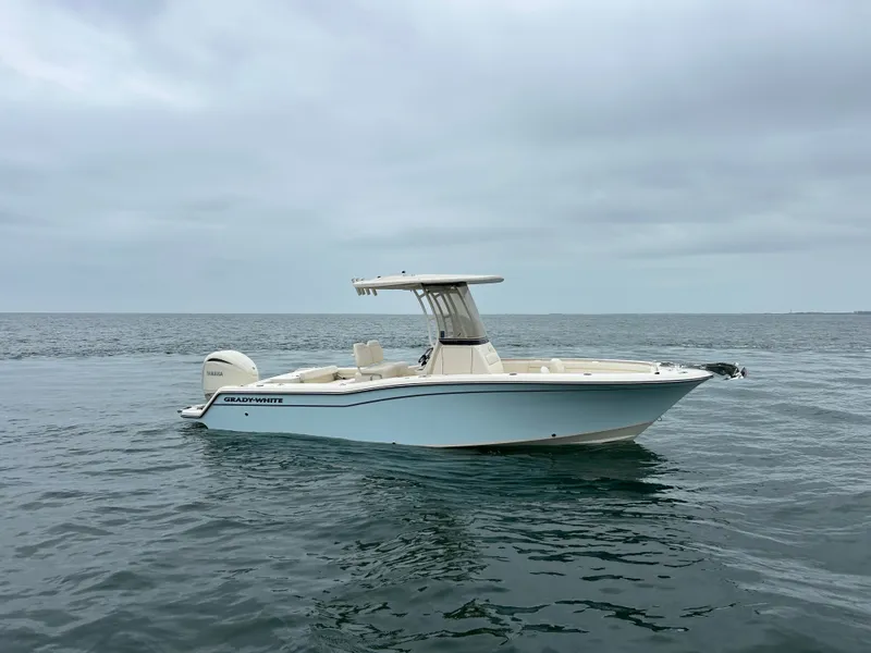 Slide: The Image of Grady-White Fisherman 236 2026 - 10