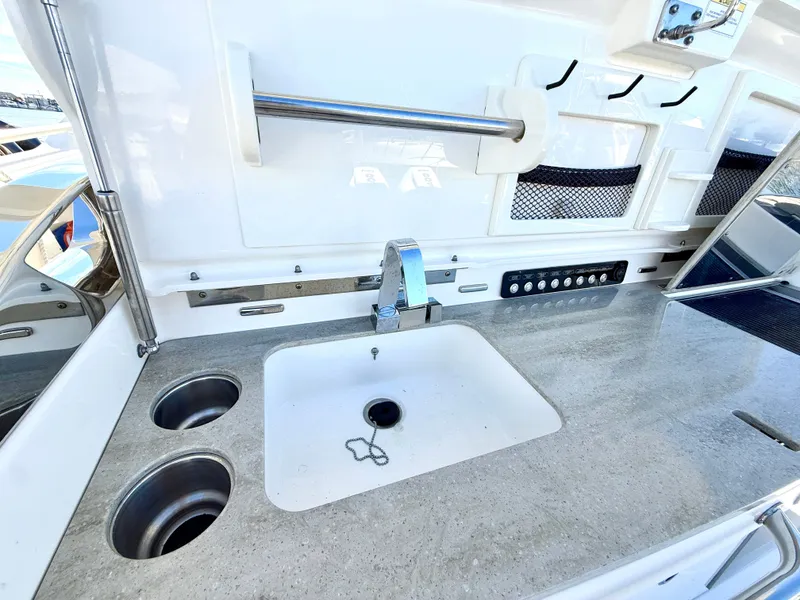 Slide: The Image of Boston Whaler 420 Outrage 2017 - 10