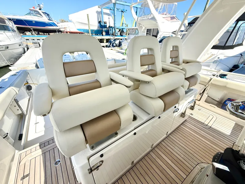 Slide: The Image of Boston Whaler 420 Outrage 2017 - 15