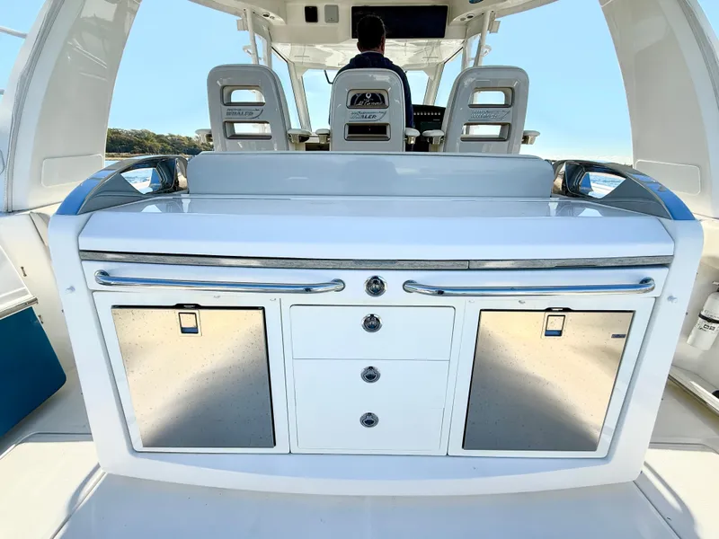 Slide: The Image of Boston Whaler 420 Outrage 2017 - 26