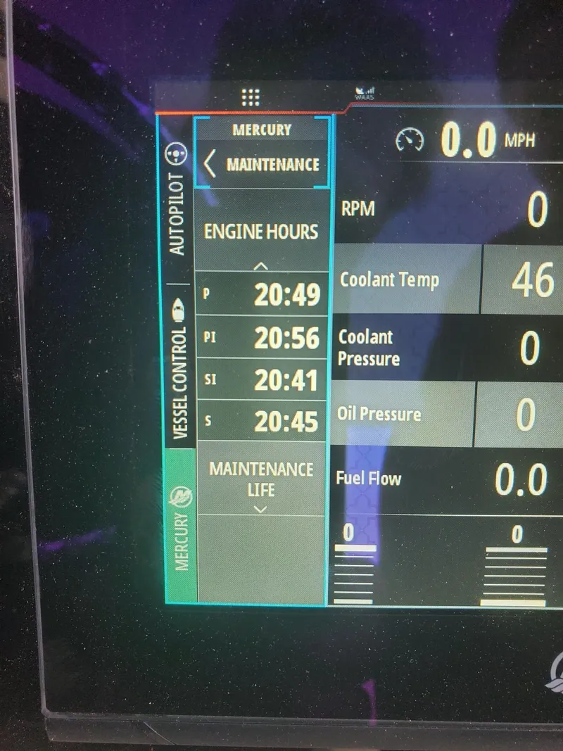 Slide: The Image of Boston Whaler 420 Outrage 2017 - 29