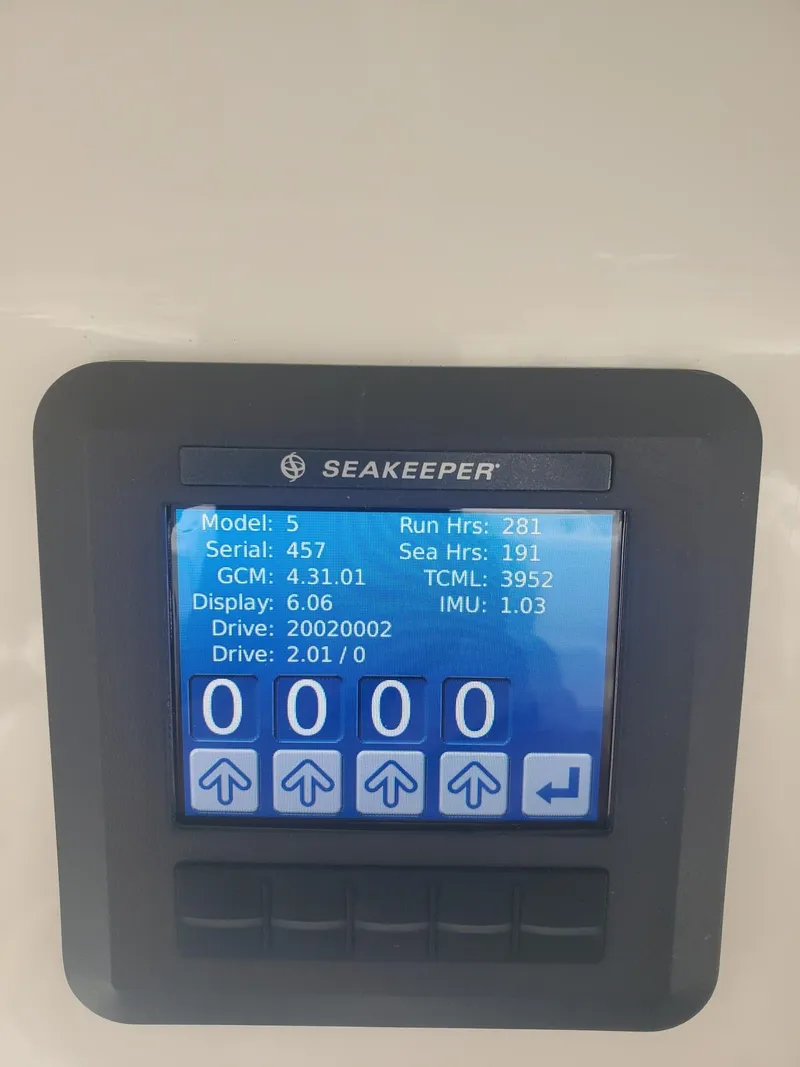 Slide: The Image of Boston Whaler 420 Outrage 2017 - 30