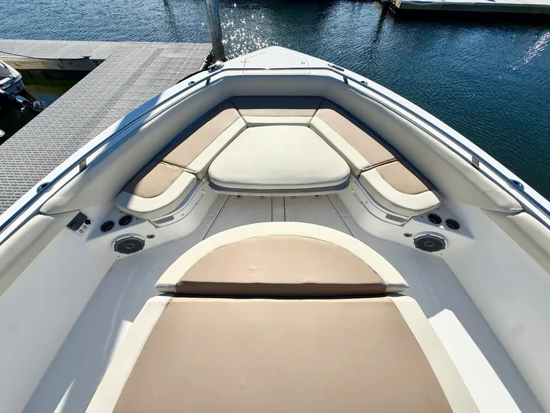 Slide: The Image of Boston Whaler 420 Outrage 2017 - 33