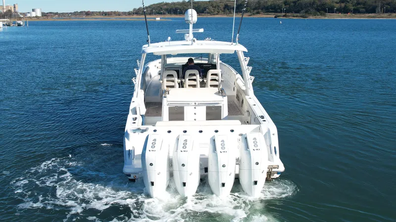 Slide: The Image of Boston Whaler 420 Outrage 2017 - 4