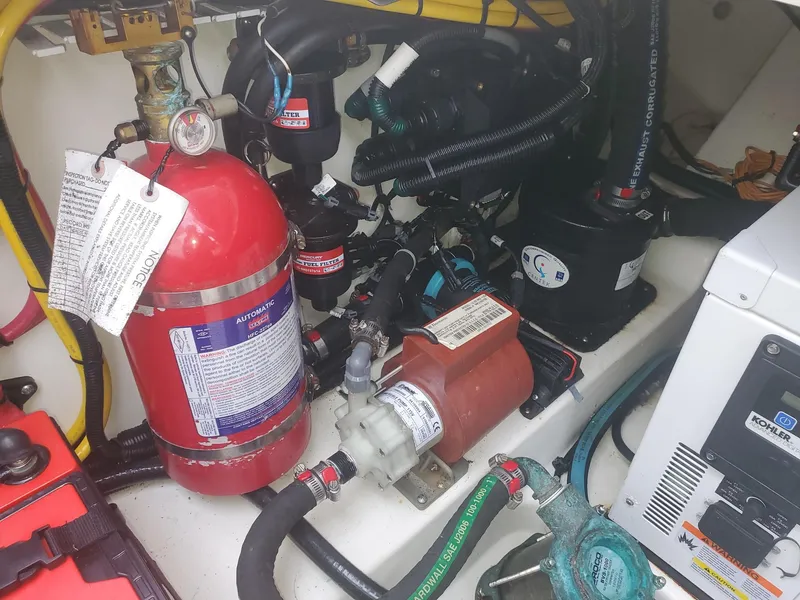 Slide: The Image of Boston Whaler 420 Outrage 2017 - 61