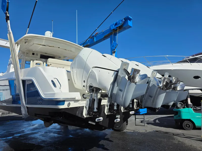 Slide: The Image of Boston Whaler 420 Outrage 2017 - 67