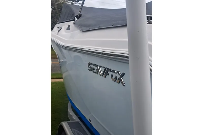 Slide: The Image of Metal identification plate on a 2019 Sea Fox 226 Traveler boat. - 26