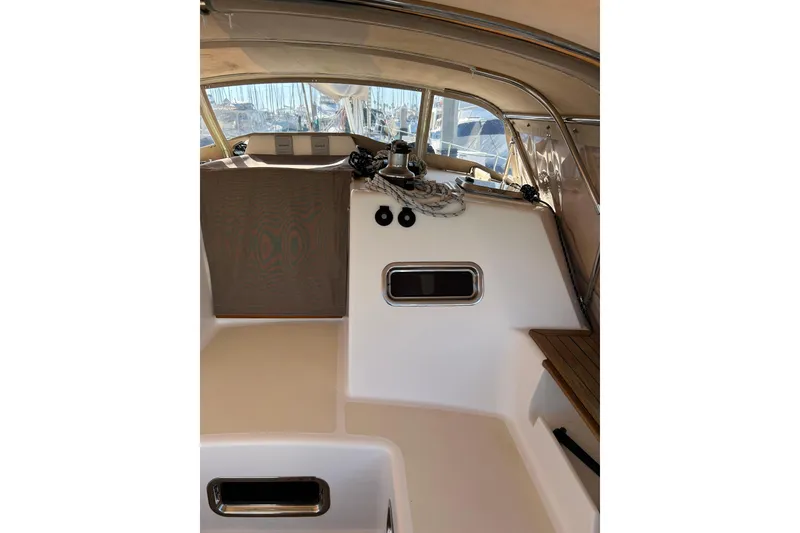 Slide: The Image of Cabin-Top Power Winch - 11