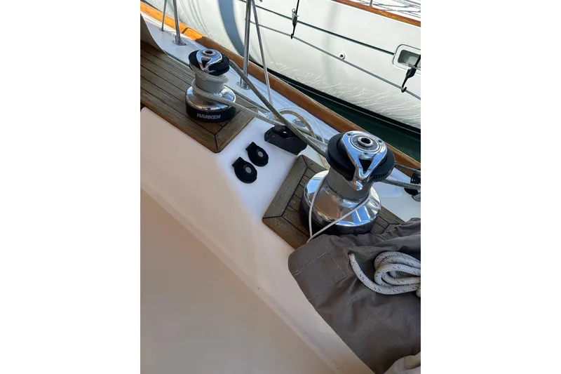 Slide: The Image of Stbd Power Primary Winch - 12