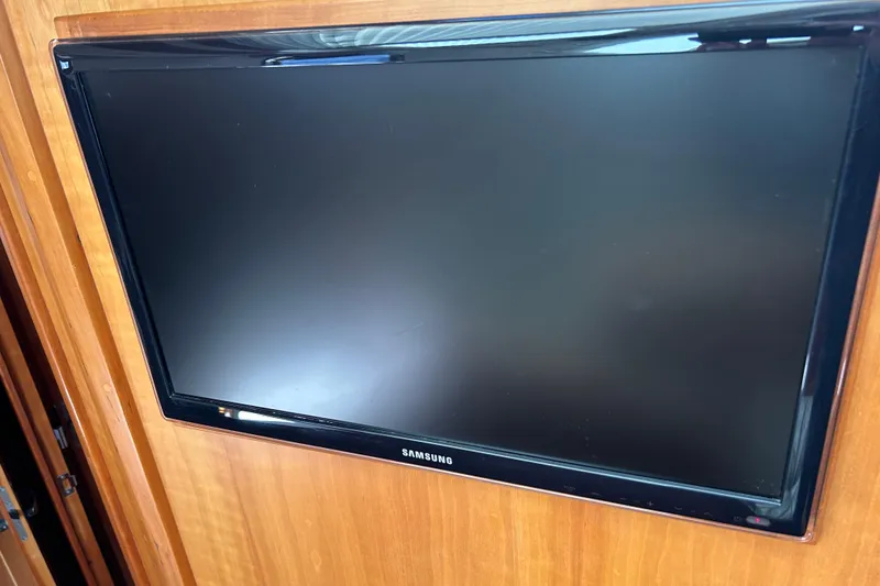 Slide: The Image of Samsung TV - 46