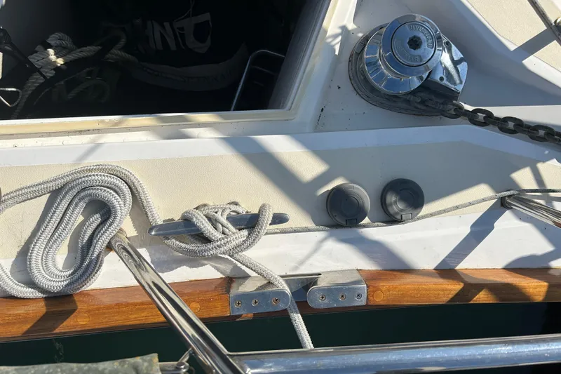 Slide: The Image of Windlass and Foot Switches - 58