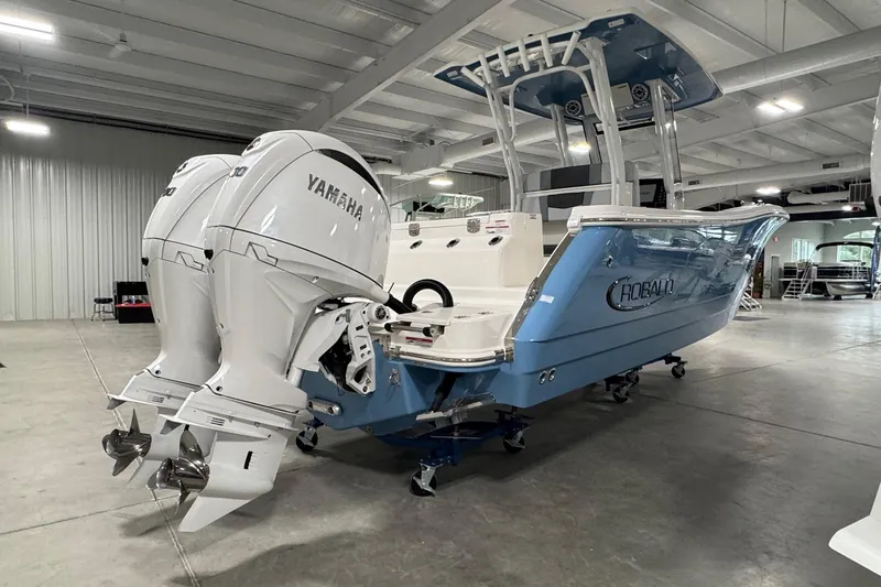 Slide: The Image of Robalo R270 Center Console 2026 - 3