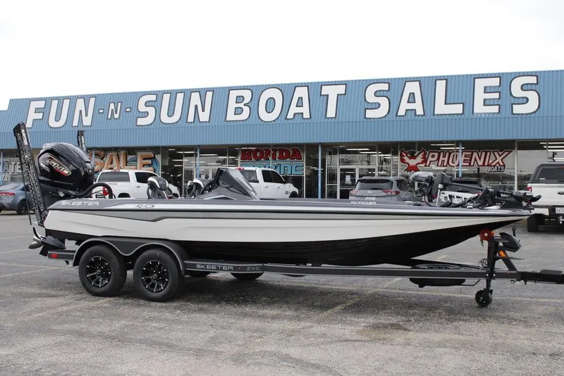 Slide: The Image of 2026 Skeeter ZXE20 boat at Fun-N-Sun Boat Sales dealership. - 1