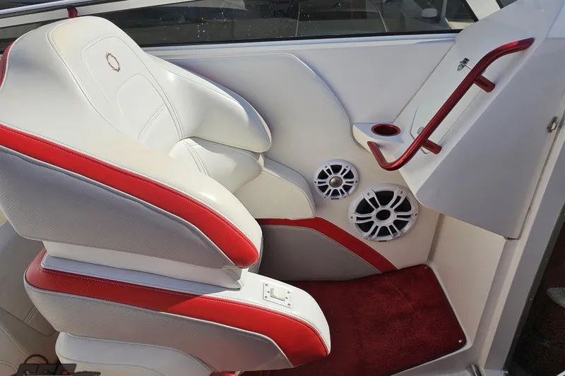 Slide: The Image of Luxury seating in 2007 Fountain 35 Lightning boat with red accents and speakers. - 57
