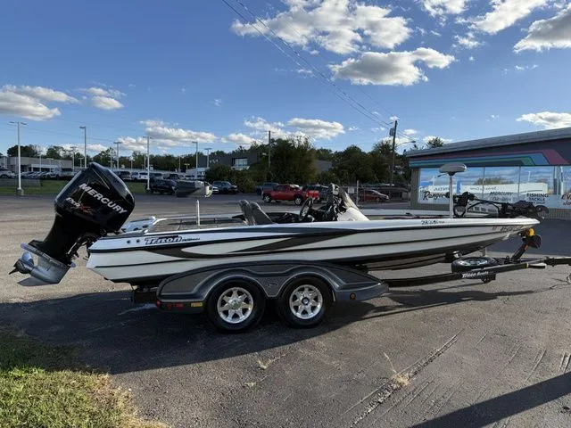 Slide: The Image of Triton 21X3 Pro 2009 - 12