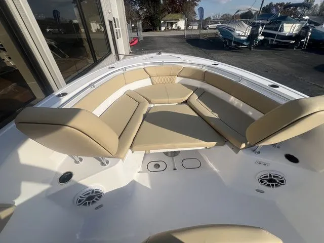 Slide: The Image of Sportsman Heritage 261 Center Console 2026 - 3