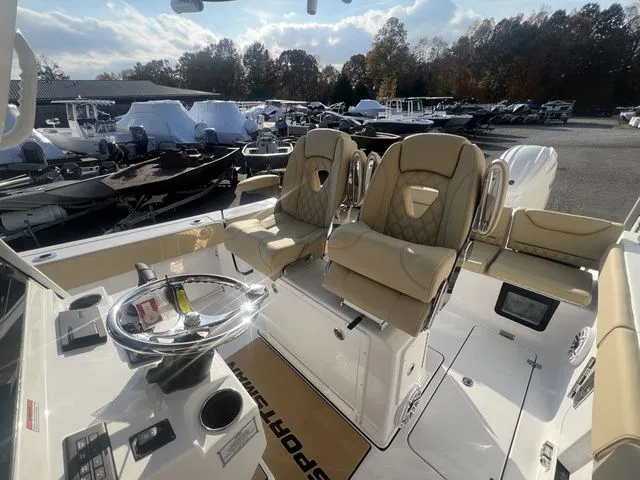 Slide: The Image of Sportsman Heritage 261 Center Console 2026 - 4