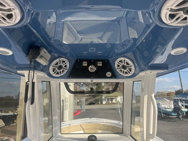 Slide: The Image of Sportsman Heritage 261 Center Console 2026 - 7