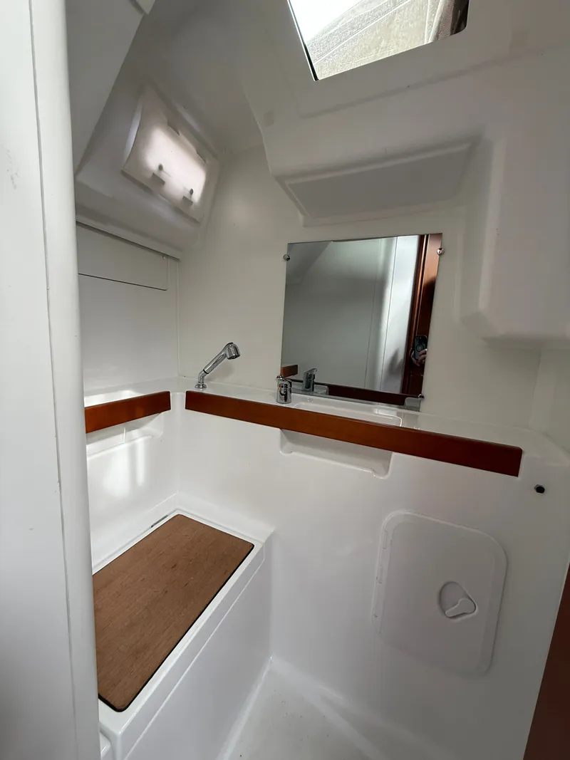 Slide: The Image of Beneteau Oceanis 35.1 2018 - 20