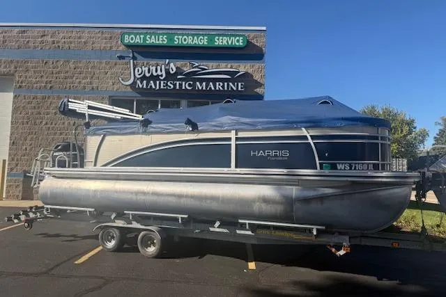 Slide: The Image of 2014 Harris FloteBote Sunliner 200 pontoon boat at Jerry's Majestic Marine dealership. - 27