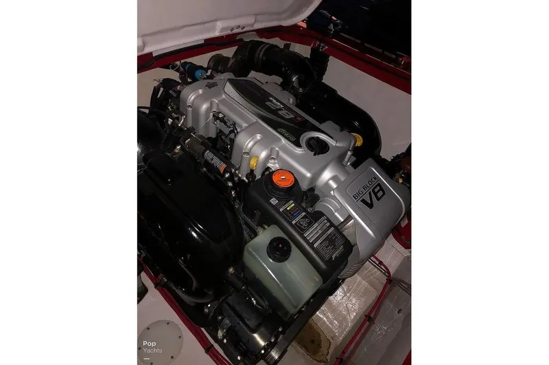 Slide: The Image of 2017 Donzi 22 Classic engine, featuring a powerful Big Block V8. - 10