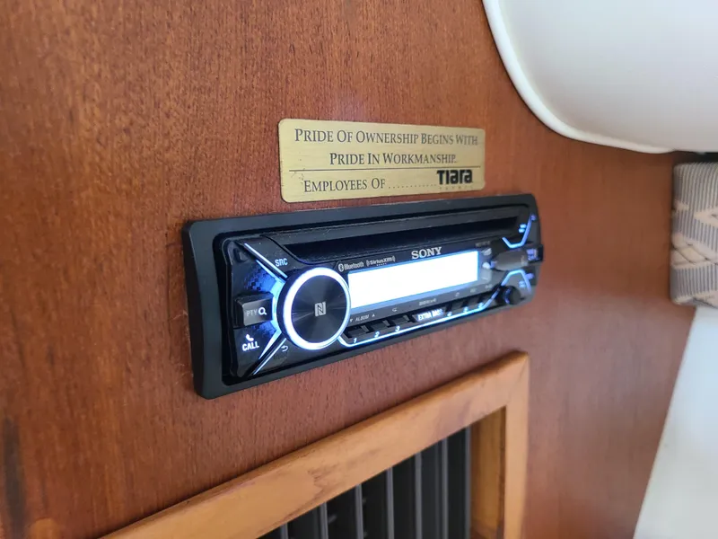 Slide: The Image of Tiara 2900 Open 2001 - 21