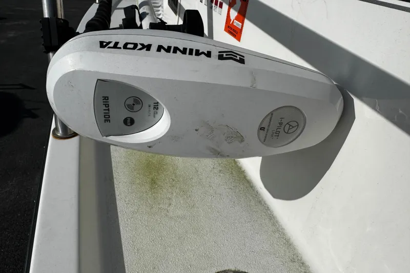 Slide: The Image of Minn Kota Riptide motor on 2021 Parker 2320 Sport Cabin boat. - 30
