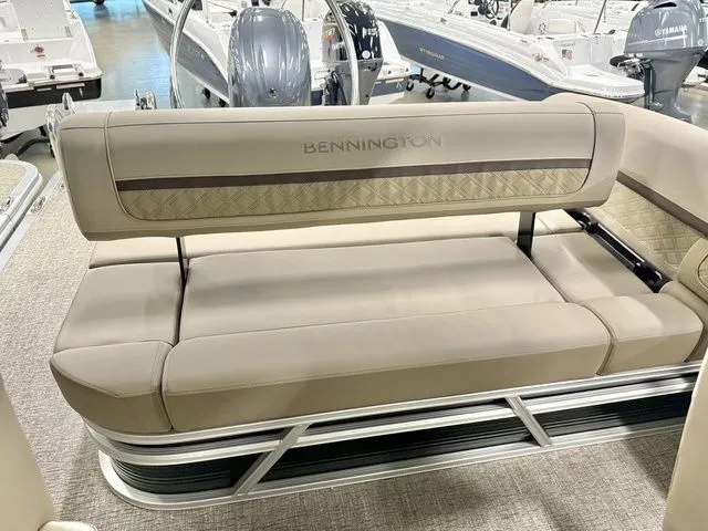 Slide: The Image of Bennington S Swingback 22 SSB 2026 - 5