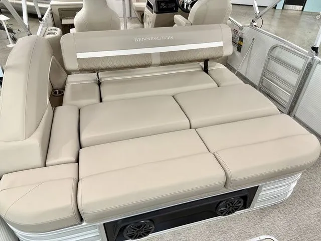 Slide: The Image of Bennington M Swingback 22 MSB 2026 - 10